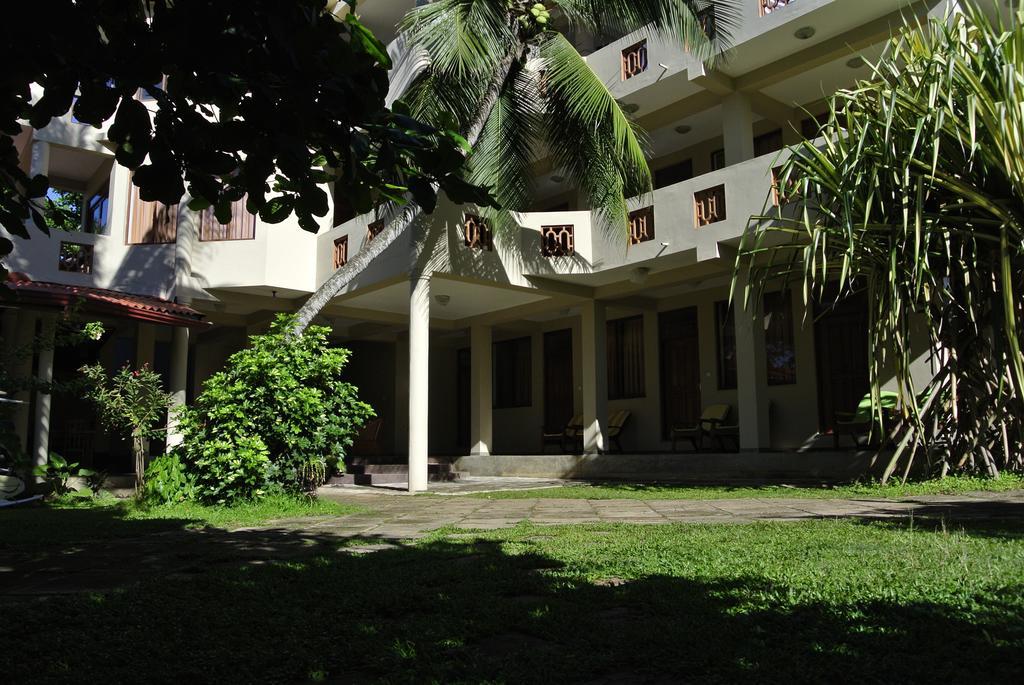 Surf Lanka Hotel Matara Exterior photo