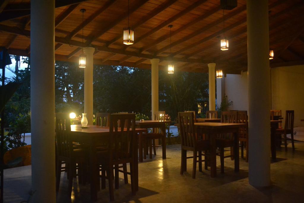 Surf Lanka Hotel Matara Exterior photo