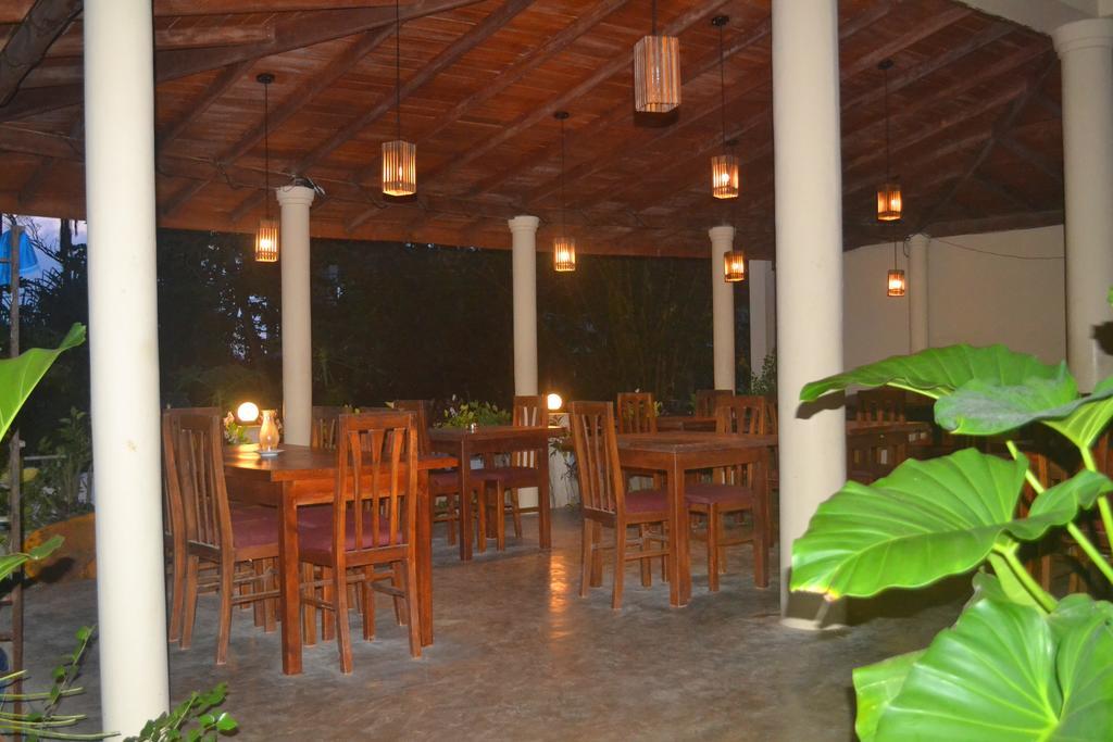 Surf Lanka Hotel Matara Exterior photo